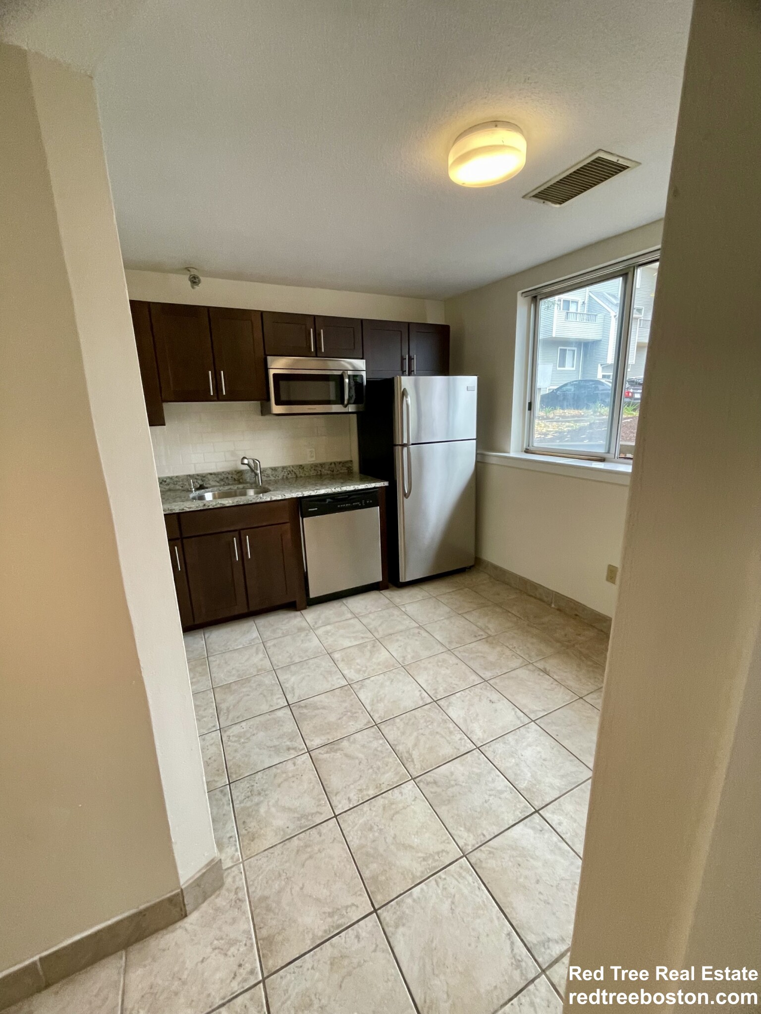 2 bed, 1.5 bath apartment for rent at 144 North Beacon St Unit B2, Brighton — photo 2 of 22