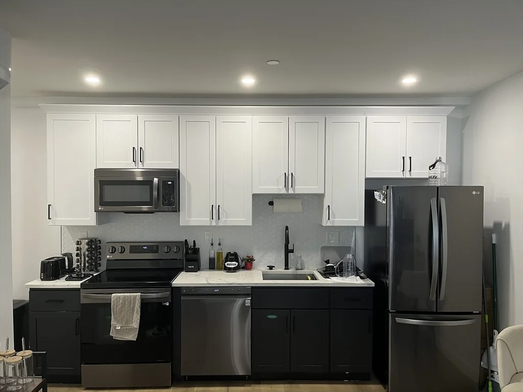 1 bed, 1 bath apartment for rent at 144 Old Colony Ave Unit 303, South Boston — photo 3 of 9