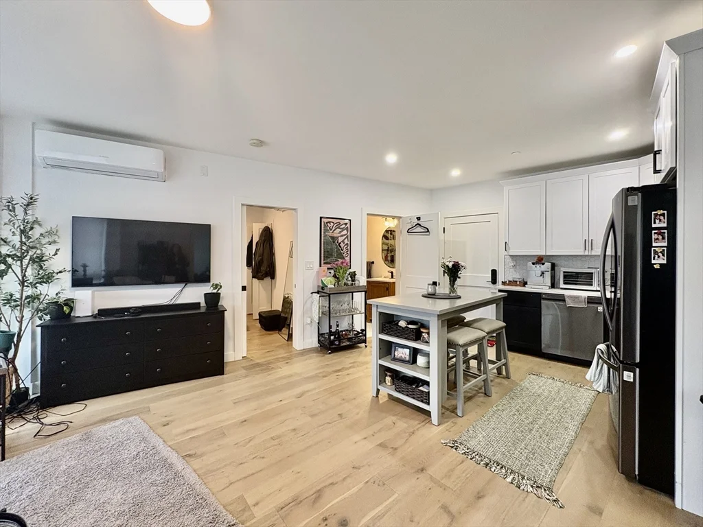 1 bed, 1 bath apartment for rent at 144 Old Colony Ave Unit 305, South Boston — photo 4 of 8