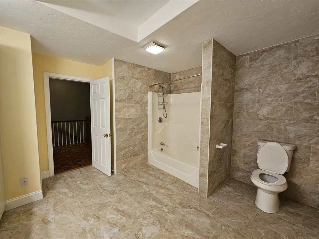 4 bed, 1 bath apartment for rent at 144 Parmenter Rd, Hudson — photo 29 of 39