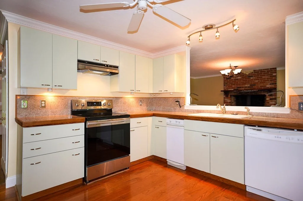 4 bed, 1 bath apartment for rent at 144 Parmenter Rd, Hudson — photo 17 of 39