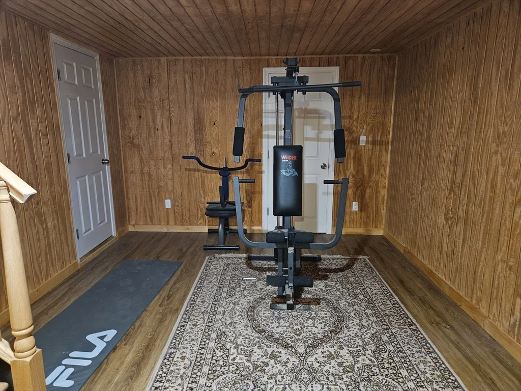 4 bed, 1 bath apartment for rent at 144 Parmenter Rd, Hudson — photo 38 of 39