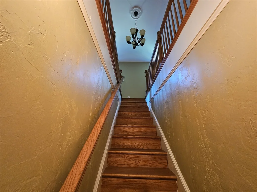 4 bed, 1 bath apartment for rent at 144 Parmenter Rd, Hudson — photo 31 of 39
