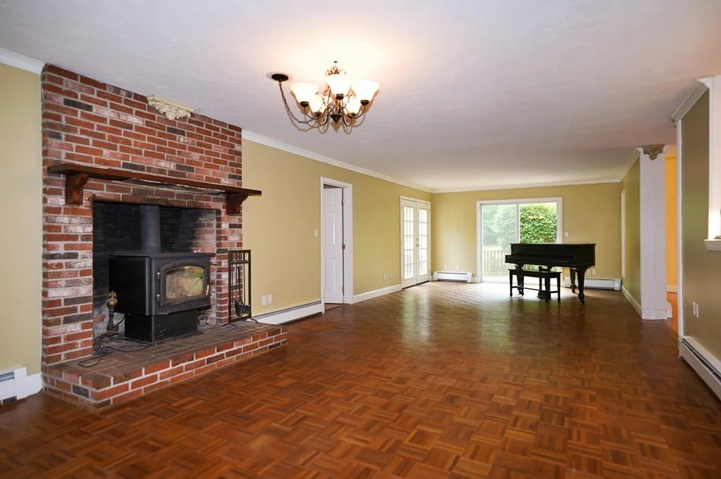 4 bed, 1 bath apartment for rent at 144 Parmenter Rd, Hudson — photo 18 of 39