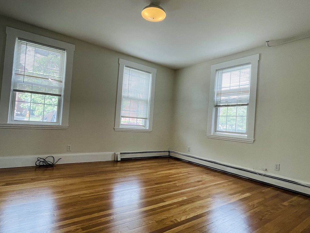 1 bed, 1 bath apartment for rent at 144 School St Unit 1L, Waltham — photo 9 of 9