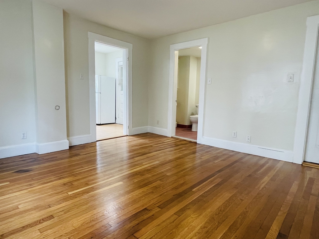 1 bed, 1 bath apartment for rent at 144 School St Unit 1L, Waltham — photo 5 of 9