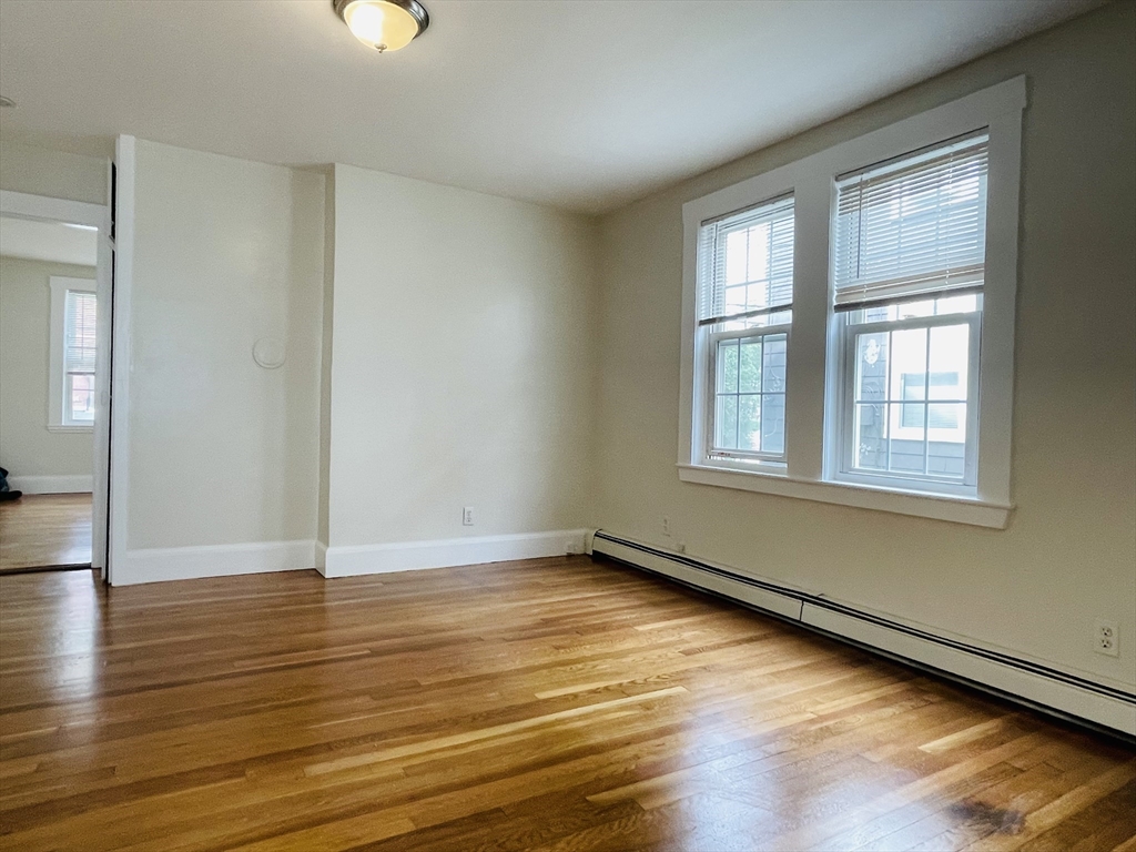 1 bed, 1 bath apartment for rent at 144 School St Unit 1L, Waltham — photo 4 of 9