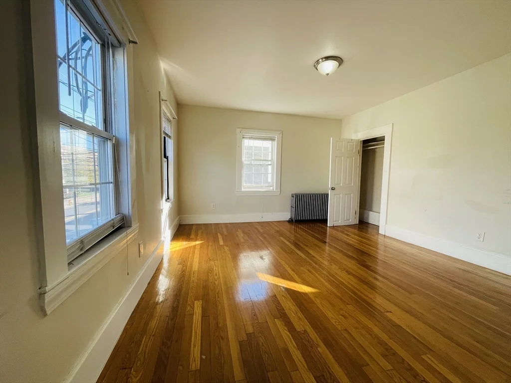 1 bed, 1 bath apartment for rent at 144 School St Unit 2L, Waltham — photo 6 of 10