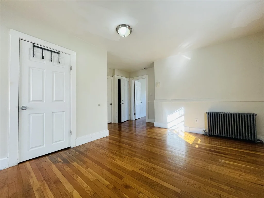 1 bed, 1 bath apartment for rent at 144 School St Unit 2L, Waltham — photo 9 of 10