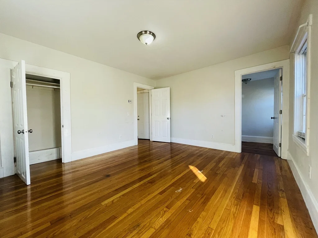 1 bed, 1 bath apartment for rent at 144 School St Unit 2L, Waltham — photo 5 of 10