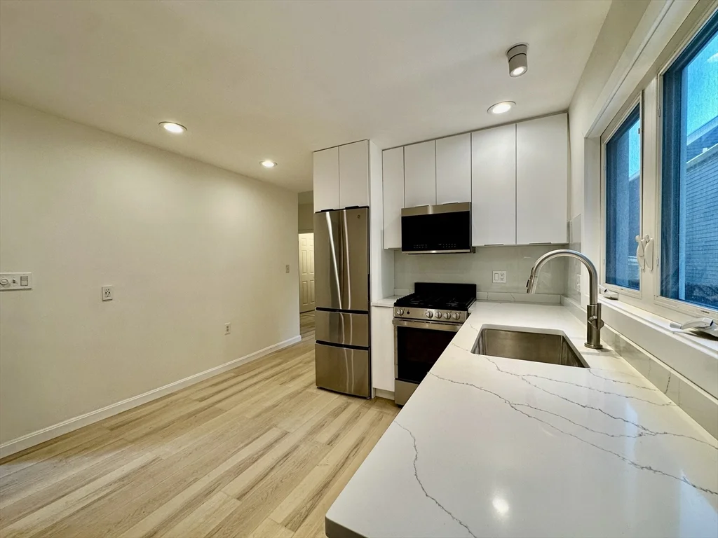 2 bed, 1 bath apartment for rent at 144 Spring St Unit 2F, Kendall Square — photo 3 of 11