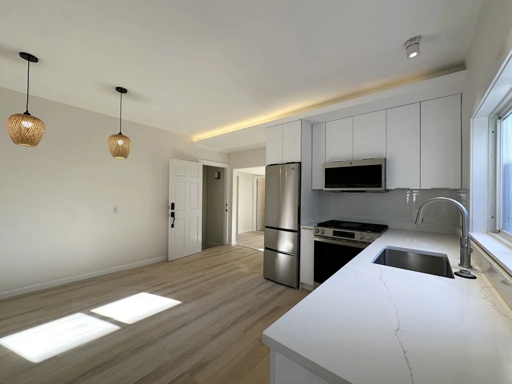 2 bed, 1 bath apartment for rent at 144 Spring St Unit 3F, Kendall Square — photo 3 of 12