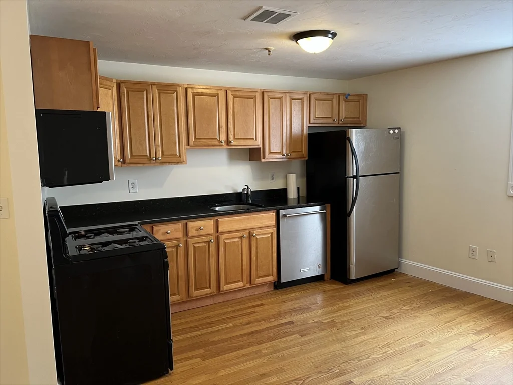 2 bed, 2 bath apartment for rent at 144 Washington St Unit 7, Peabody