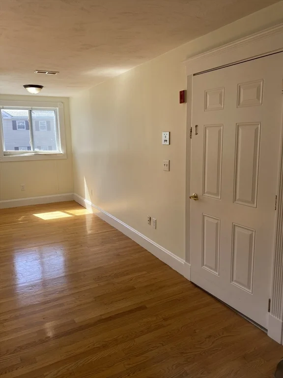 1 bed, 1 bath apartment for rent at 144 Washington St Unit 8, Peabody — photo 5 of 10