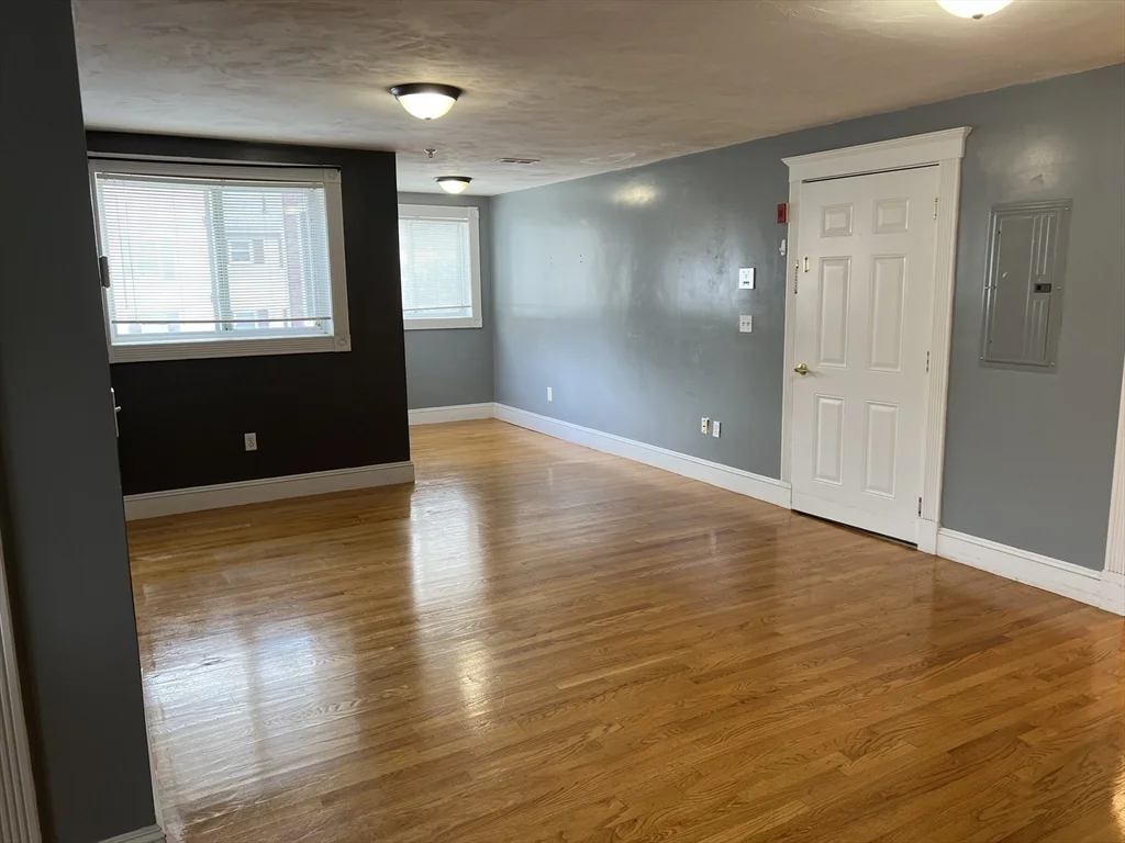 1 bed, 1 bath apartment for rent at 144 Washington St Unit 8, Peabody — photo 4 of 10