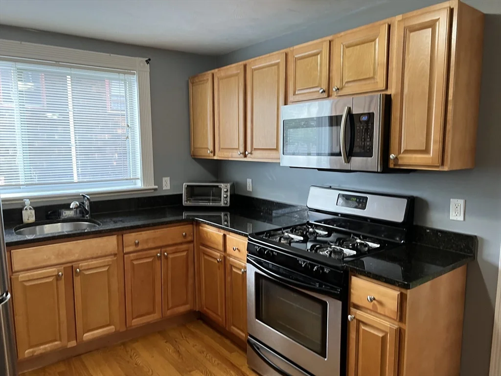 1 bed, 1 bath apartment for rent at 144 Washington St Unit 8, Peabody