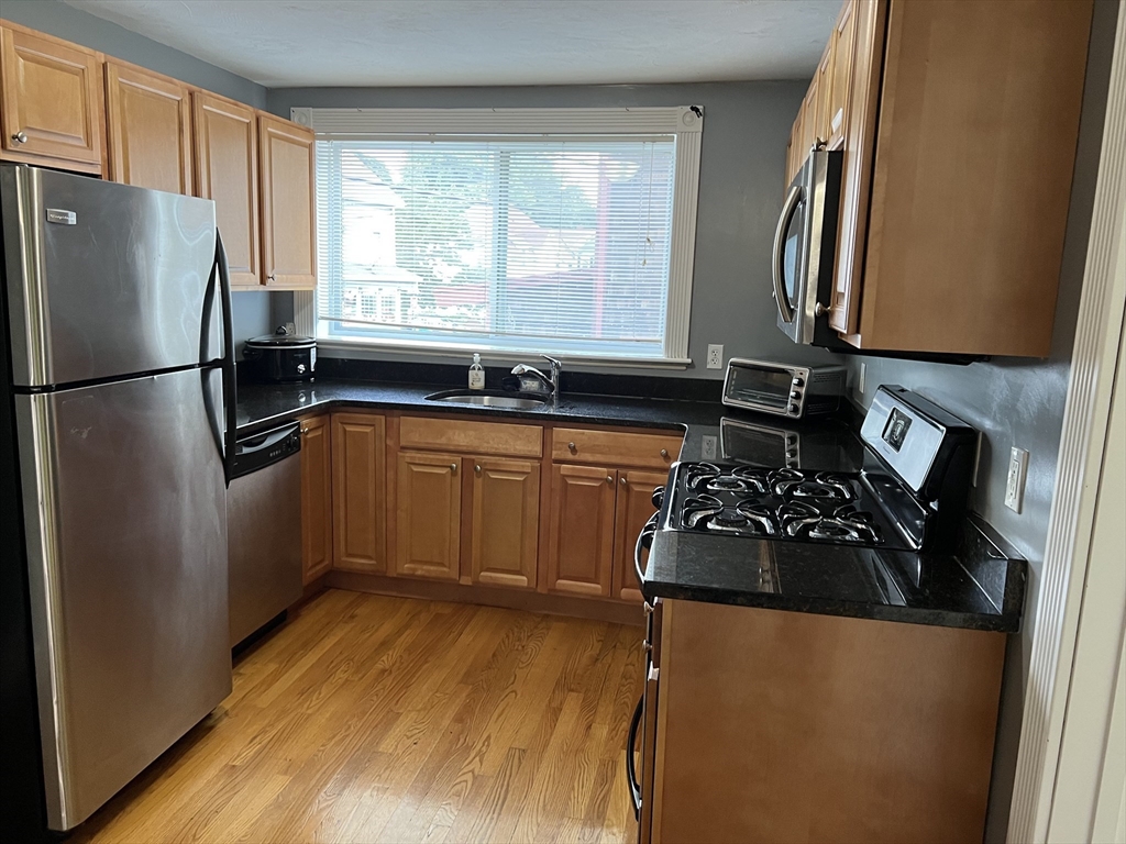 1 bed, 1 bath apartment for rent at 144 Washington Unit 4, South Peabody