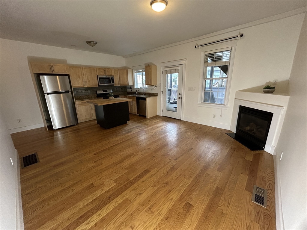 2 bed, 1 bath apartment for rent at 144 West 8th Unit 1, South Boston — photo 3 of 13