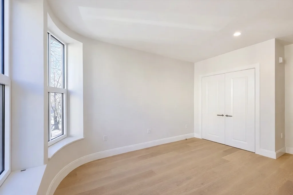 3 bed, 3 bath apartment for rent at 144 Worcester St Unit 3, South End — photo 32 of 37