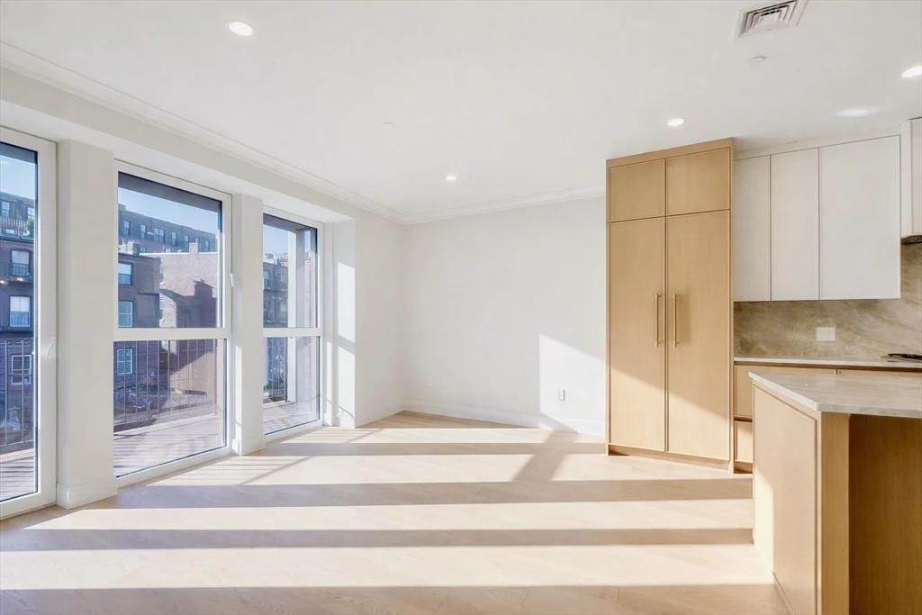 3 bed, 3 bath apartment for rent at 144 Worcester St Unit 3, South End — photo 16 of 37
