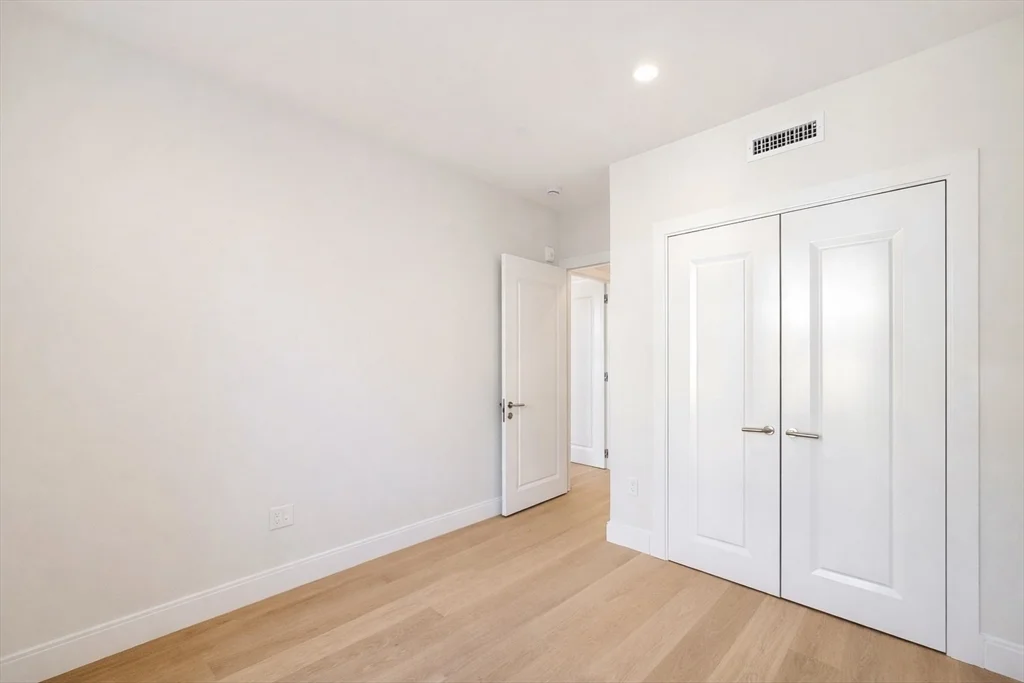 3 bed, 3 bath apartment for rent at 144 Worcester St Unit 3, South End — photo 35 of 37