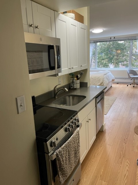 Studio bed, 1 bath apartment for rent at 1440 Beacon St Unit 211, Coolidge Corner — photo 5 of 21