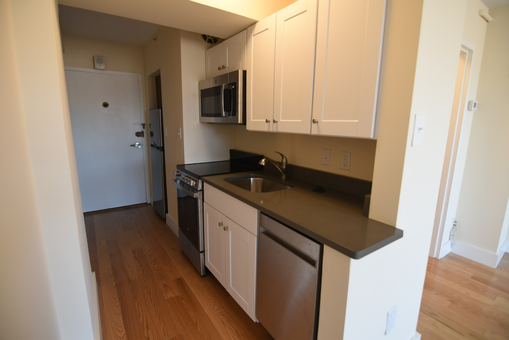 Studio bed, 1 bath apartment for rent at 1440 Beacon St Unit 211, Coolidge Corner — photo 8 of 21