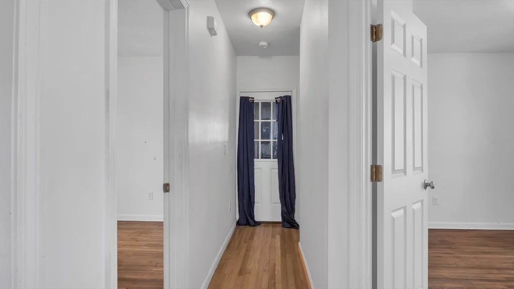 3 bed, 1 bath apartment for rent at 1442 Main St Unit 1, Webster Square — photo 17 of 30
