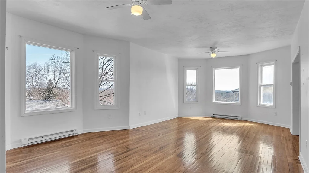 3 bed, 1 bath apartment for rent at 1442 Main St Unit 1, Webster Square — photo 7 of 30