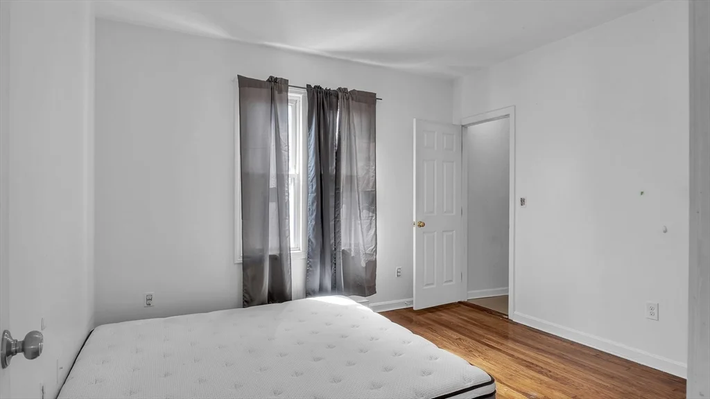 3 bed, 1 bath apartment for rent at 1442 Main St Unit 1, Webster Square — photo 18 of 30