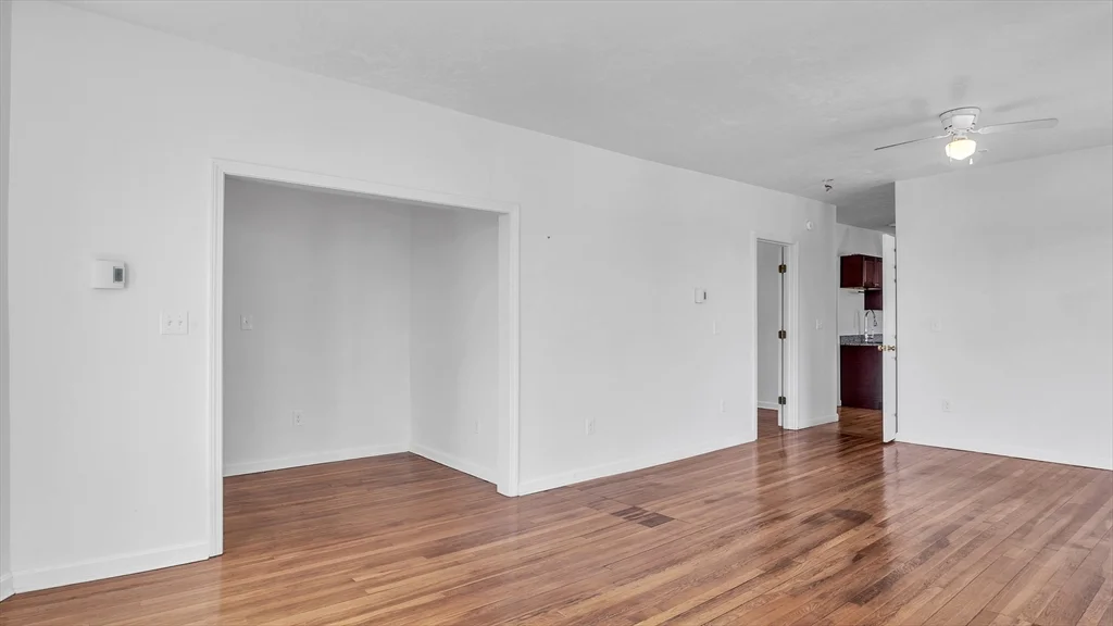 3 bed, 1 bath apartment for rent at 1442 Main St Unit 2, Worcester — photo 6 of 30