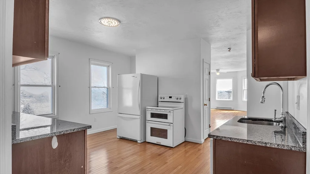 3 bed, 1 bath apartment for rent at 1442 Main St Unit 2, Worcester — photo 13 of 30