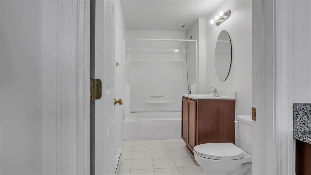 3 bed, 1 bath apartment for rent at 1442 Main St Unit 2, Worcester — photo 24 of 30