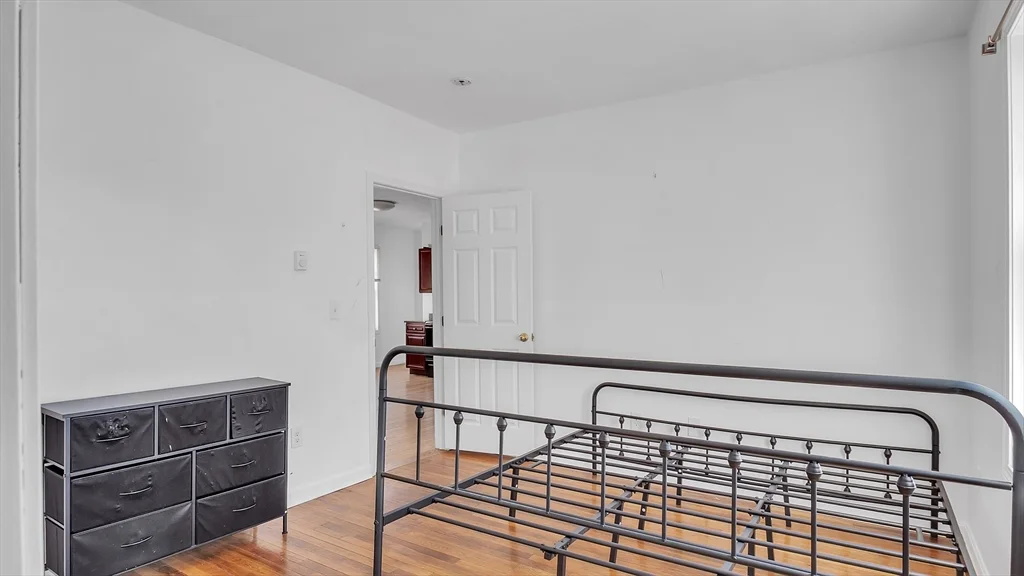 3 bed, 1 bath apartment for rent at 1442 Main St Unit 3, Worcester — photo 22 of 29