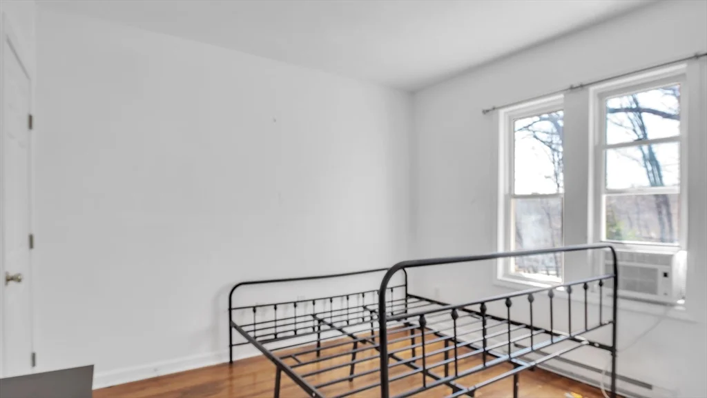 3 bed, 1 bath apartment for rent at 1442 Main St Unit 3, Worcester — photo 21 of 29