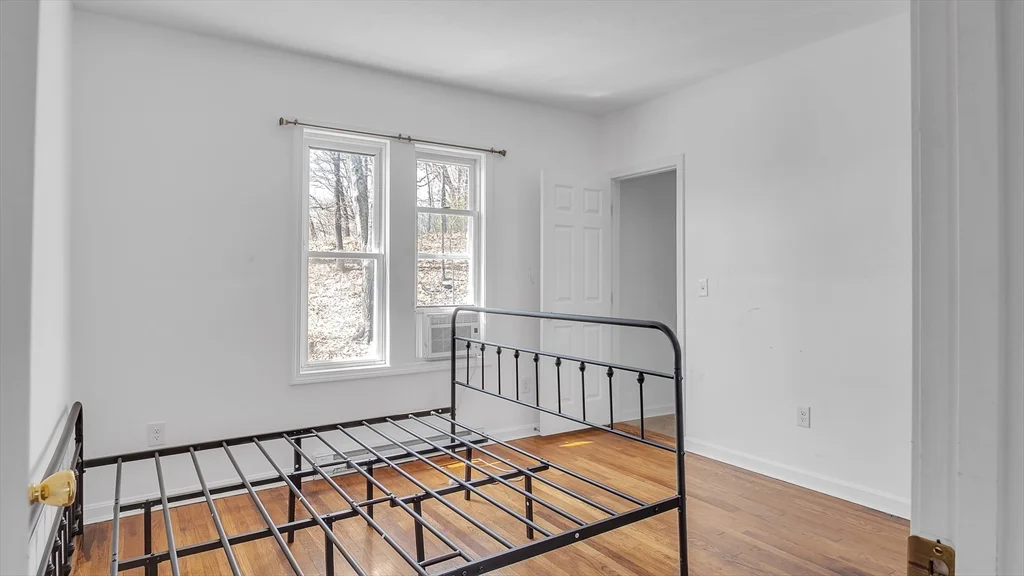 3 bed, 1 bath apartment for rent at 1442 Main St Unit 3, Worcester — photo 19 of 29