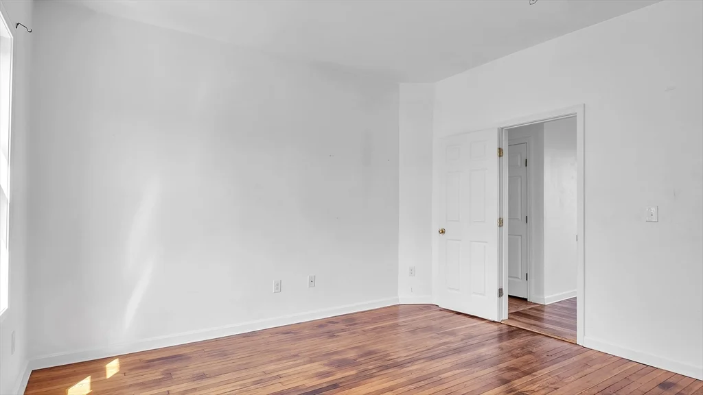 3 bed, 1 bath apartment for rent at 1442 Main St Unit 3, Worcester — photo 26 of 29