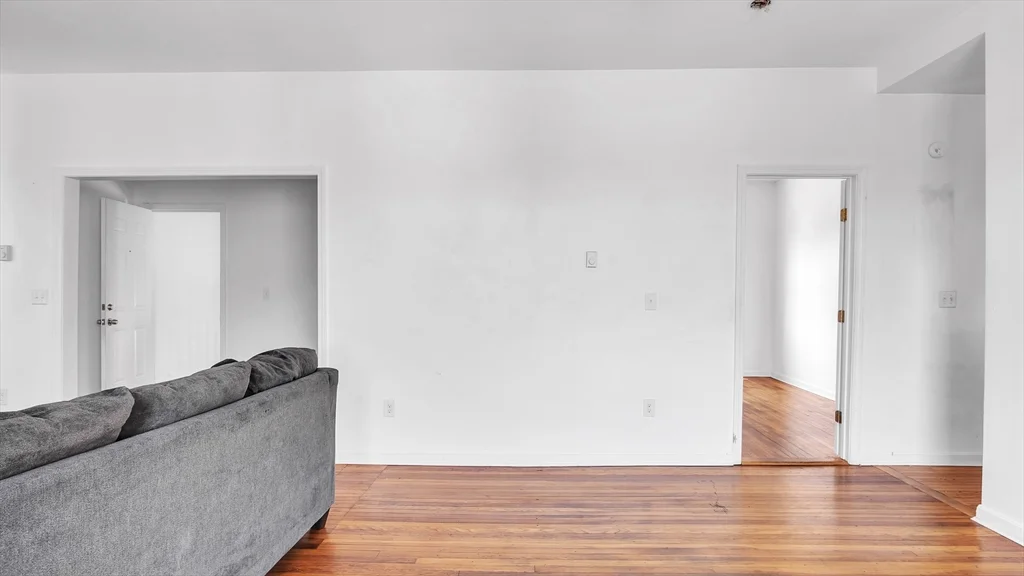 3 bed, 1 bath apartment for rent at 1442 Main St Unit 3, Worcester — photo 11 of 29