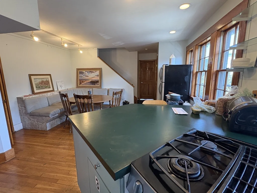 4 bed, 1 bath apartment for rent at 1446 Cambridge St Unit 2, Mid-Cambridge — photo 3 of 13