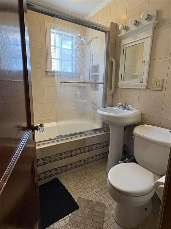 4 bed, 1 bath apartment for rent at 1446 Cambridge St Unit 2, Mid-Cambridge — photo 10 of 13