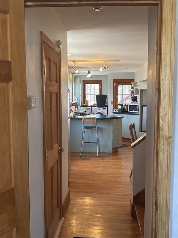 4 bed, 1 bath apartment for rent at 1446 Cambridge St Unit 2, Mid-Cambridge — photo 6 of 13