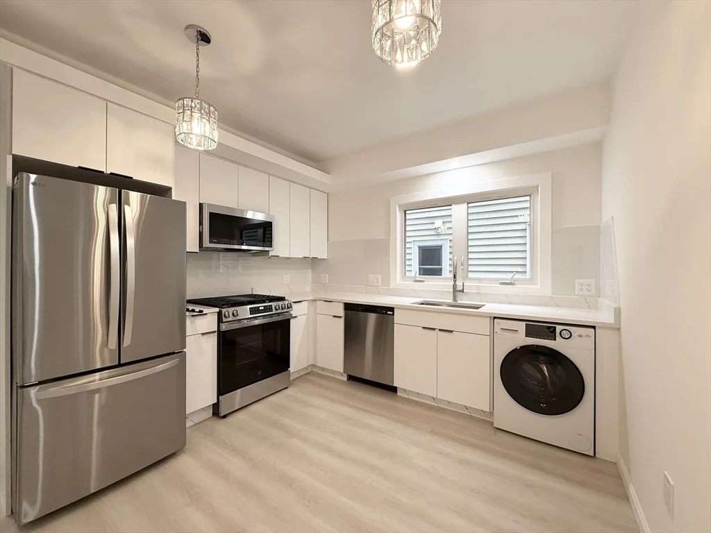2 bed, 1 bath apartment for rent at 144H Spring St Unit 1, Kendall Square