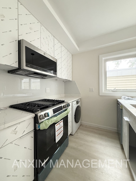 2 bed, 1 bath apartment for rent at 144H Spring St Unit 3, East Cambridge — photo 2 of 14