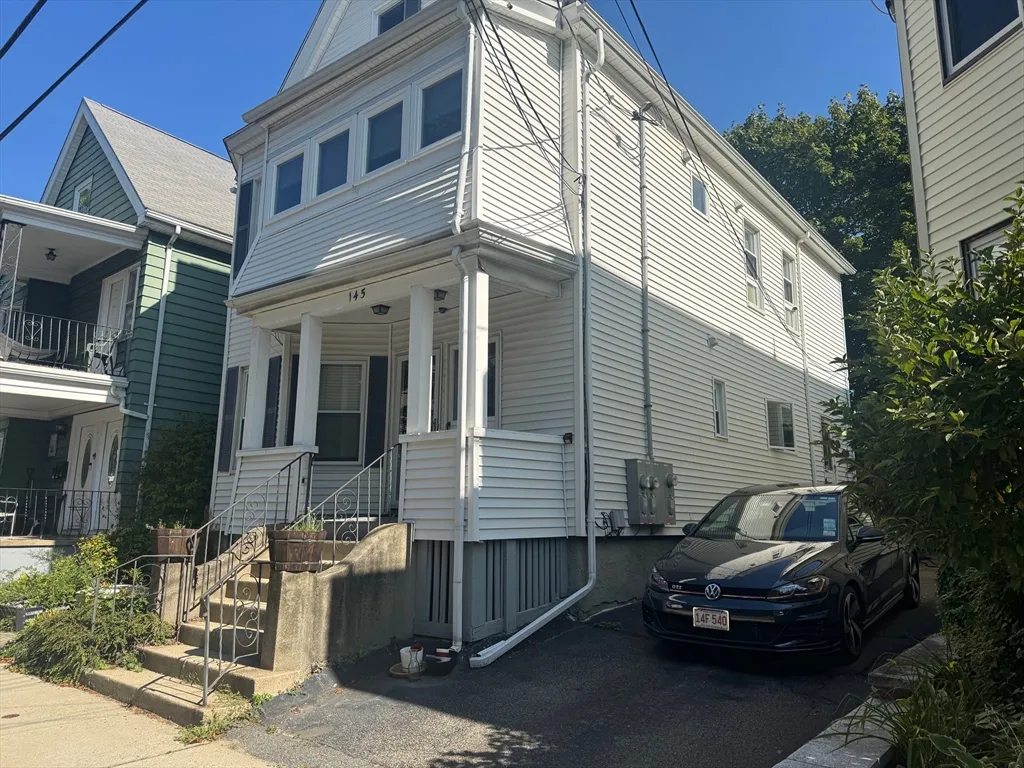 3 bed, 2 bath apartment for rent at 145 Albion St Unit 2, Powder House Square — photo 3 of 36