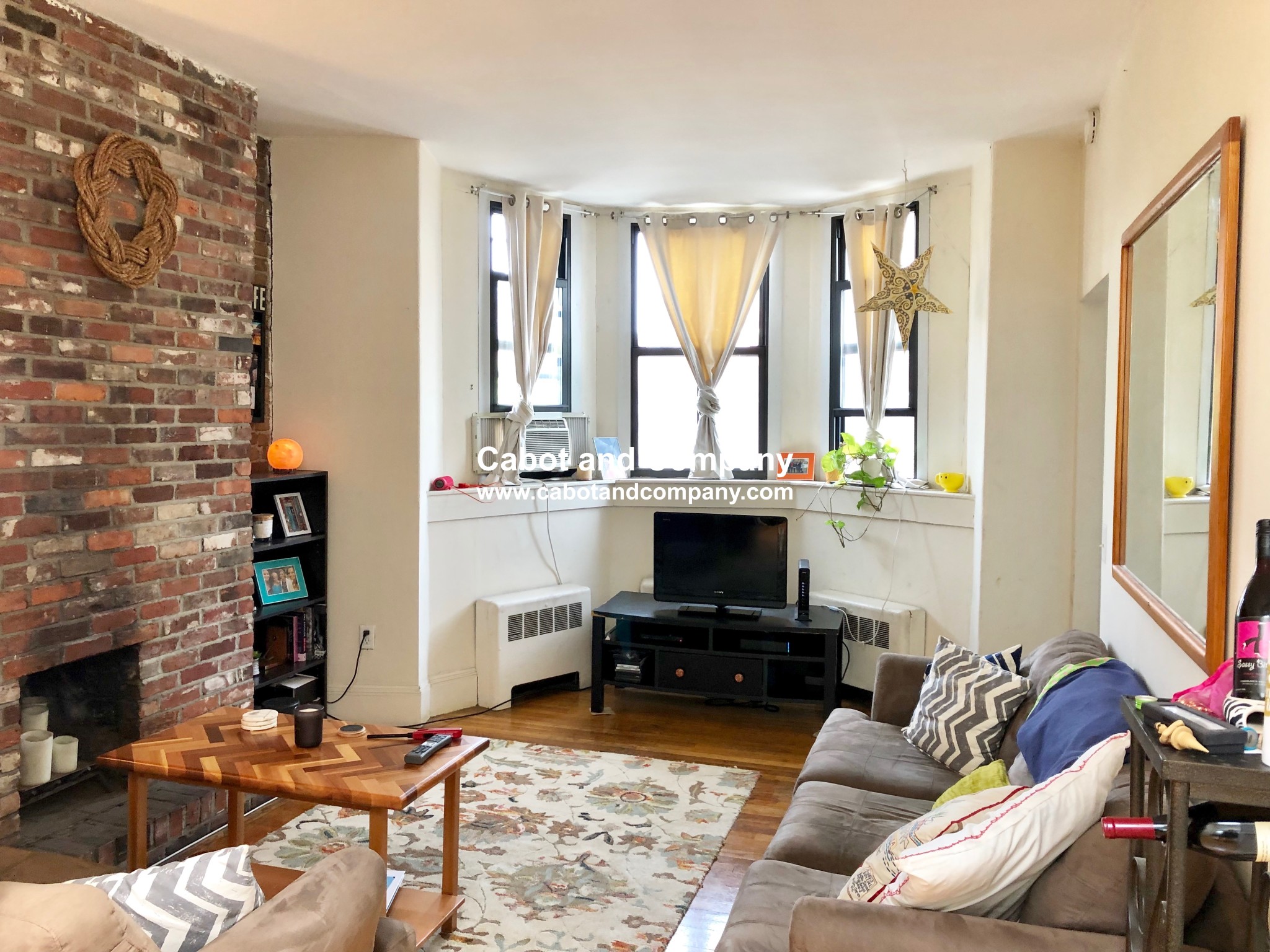 2 bed, 1 bath apartment for rent at 145 Arlington St Unit PH5, Back Bay