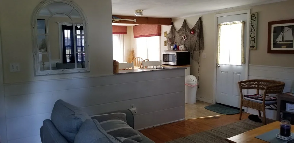 2 bed, 1 bath apartment for rent at 145 Arnold Rd, Marshfield — photo 8 of 24
