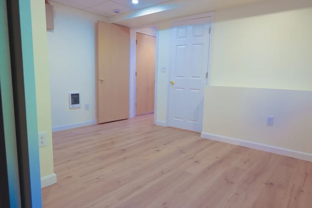 2 bed, 2 bath apartment for rent at 145 Captain Eames Cir Unit 145, Ashland — photo 28 of 33