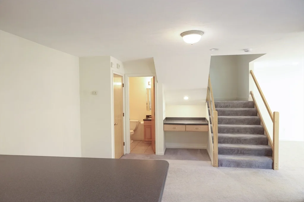 2 bed, 2 bath apartment for rent at 145 Captain Eames Cir Unit 145, Ashland — photo 10 of 33