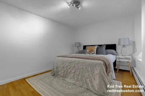 3 bed, 1 bath apartment for rent at 145 Chiswick Rd Unit 8, Brighton — photo 10 of 22