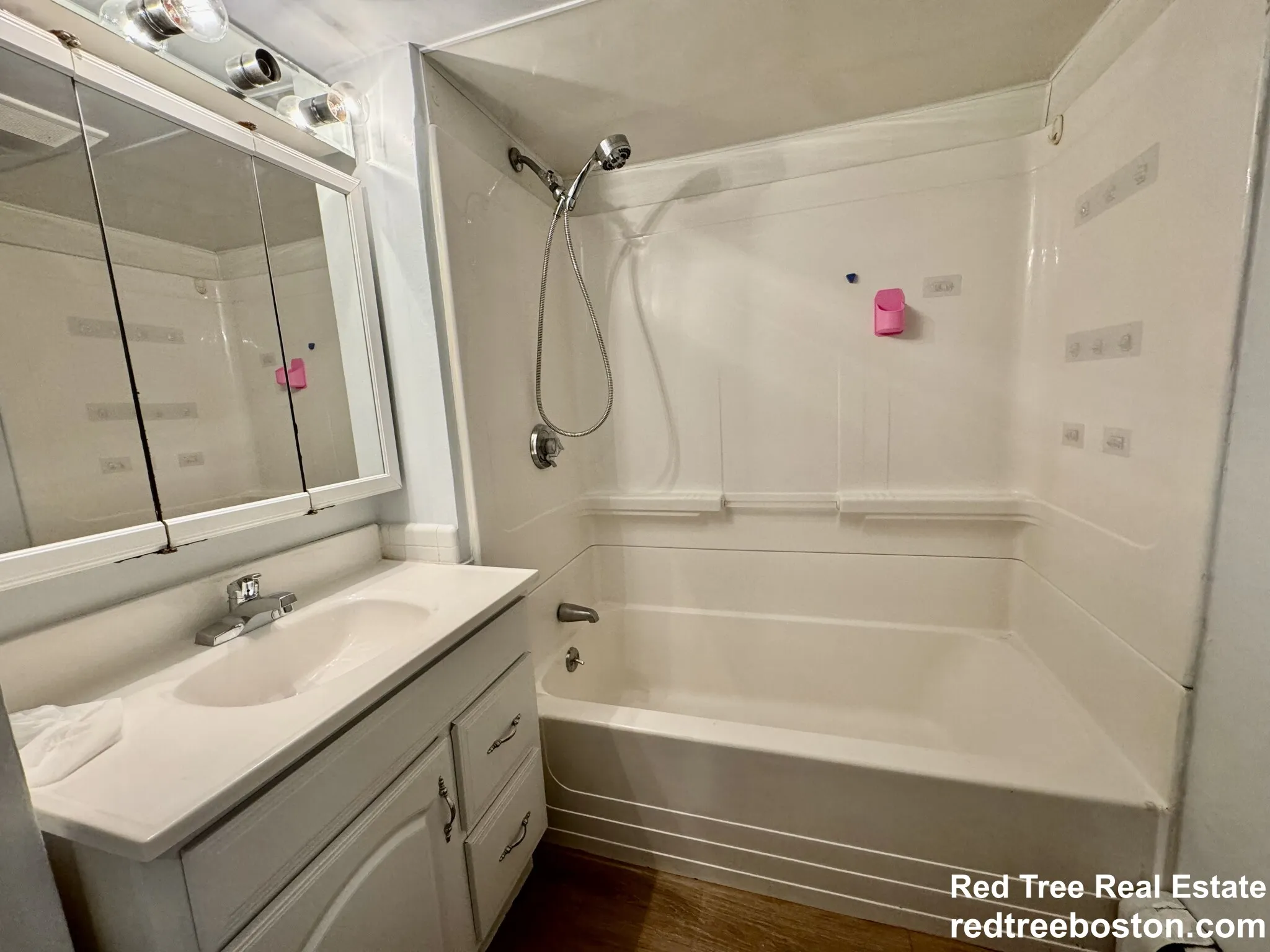 3 bed, 1 bath apartment for rent at 145 Chiswick Rd Unit 8, Brighton — photo 18 of 22